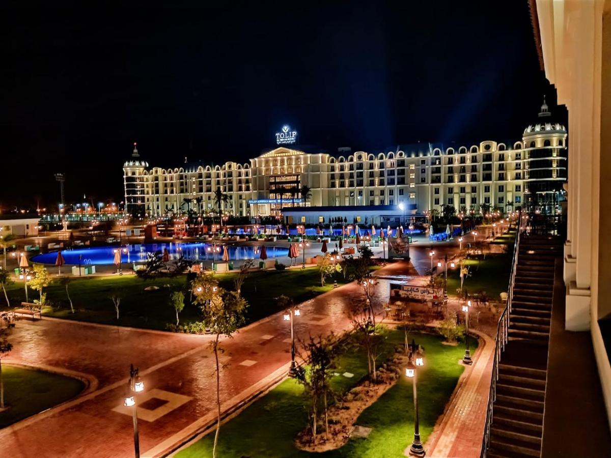 Tolip El Forsan Hotel Исмаилия Экстерьер фото The resort at night