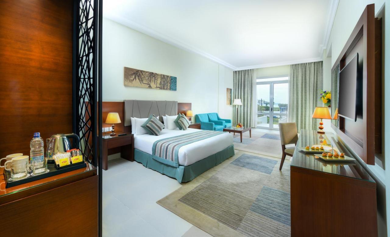 Tolip El Forsan Hotel Исмаилия Экстерьер фото A room at the hotel