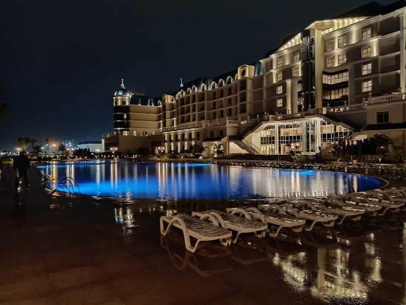 Tolip El Forsan Hotel Исмаилия Экстерьер фото The hotel at night